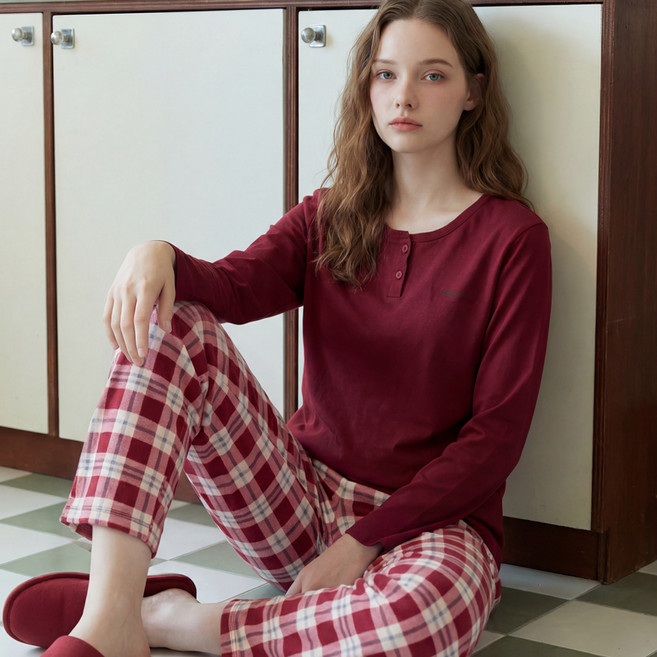 ELEGAMO 女款 Leo 蜜桃絨九分居家服睡衣上下套裝