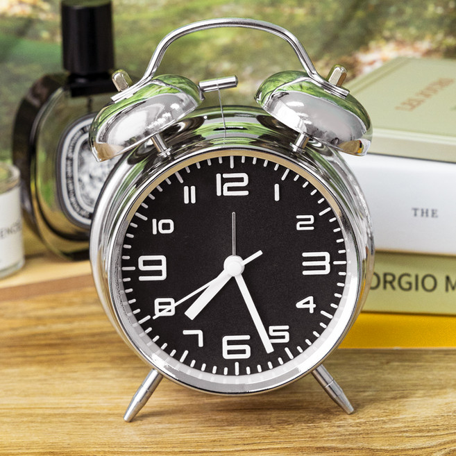 루아즈 인테리어 무소음 시끄러운 탁상 알람시계 LUAZ-AL1, 실버블랙