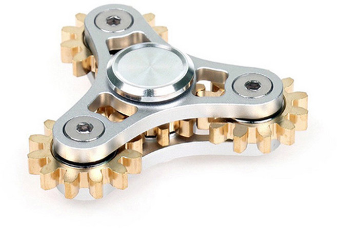 동아피엠에스 삼각 메탈 윈드윙 피젯스피너, 실버