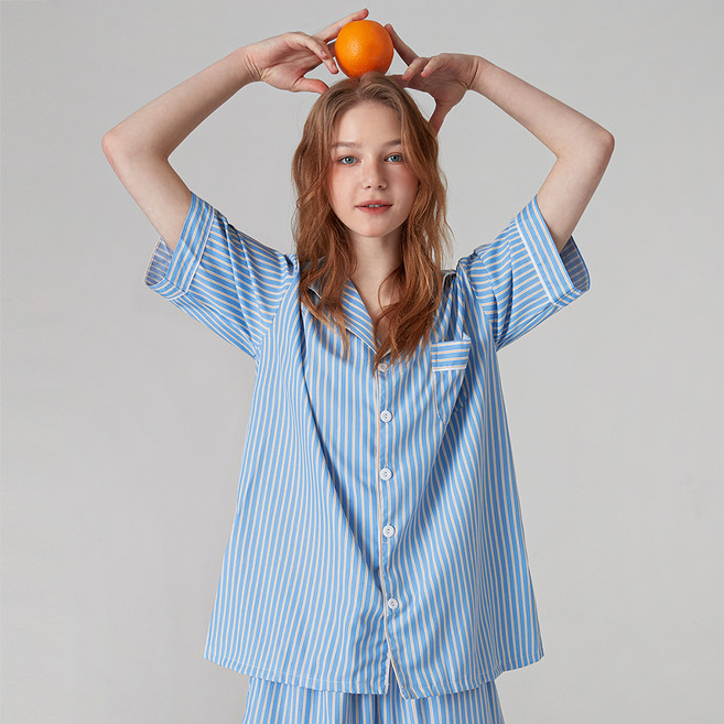 도씨 커플용 실크핏 마리나 반팔 카라 잠옷 상하의 세트 D-3640