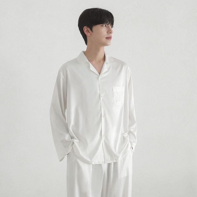 어나더디 커플용 레브 실크 라이크 잠옷 세트