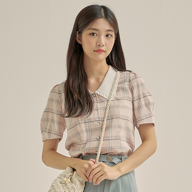 로엠 카라변형 체크 블라우스