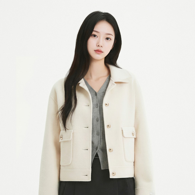 Roem 女款翻領短版大衣