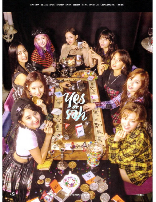 TWICE 迷你6輯《YES or YES》(版本隨機), 1CD
