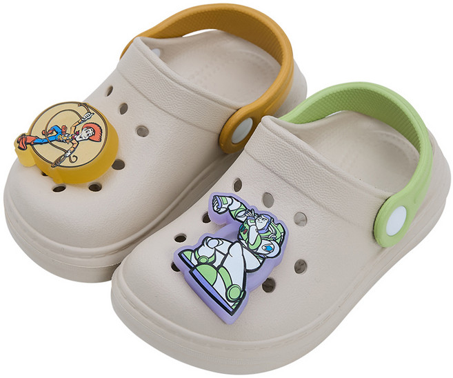 BORUI 柏睿鞋業 迪士尼 兒童款 洞洞電燈發亮休閒鞋