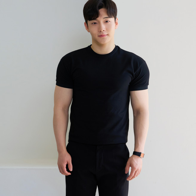 핵쿨남 남성용 어깨 넓어보이는 머슬핏 밴딩버전 반팔 티셔츠