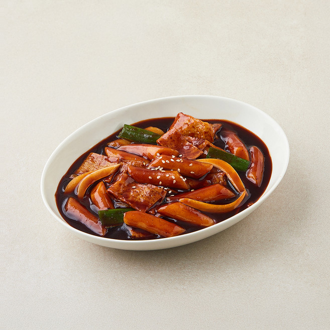 즉떡살롱 쌀떡볶이 짜장맛 밀키트, 518g, 1개