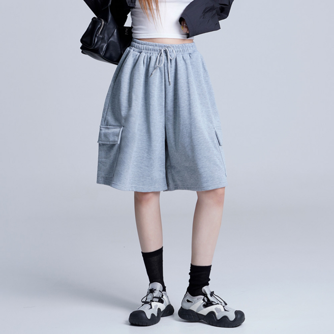 Cotton Closet 女款寬鬆版百慕達運動風工作五分短褲