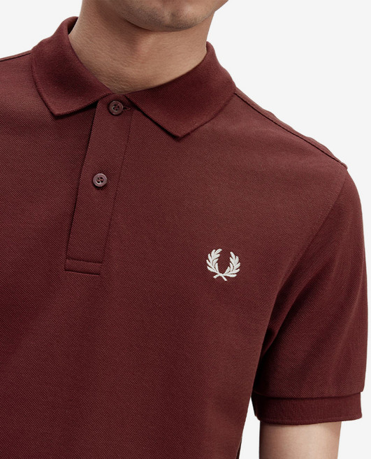 FRED PERRY 男女通用素色Polo短袖T恤 M6000, Oxblood + Ecru