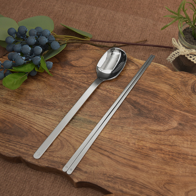 윌리브 국산 항균 수저세트, 글로스 실버, 숟가락 1p + 젓가락 1쌍, 1개