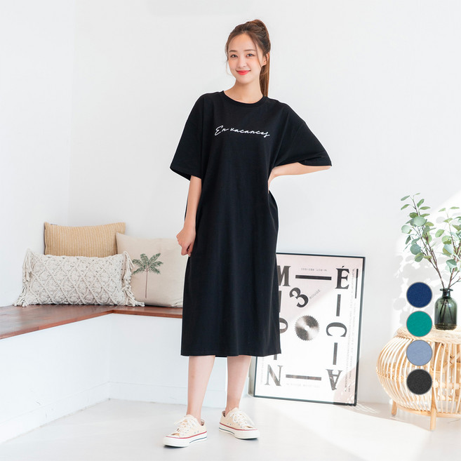 CARET 女款文字圖案短袖平紋針織長版連衣裙, 黑色