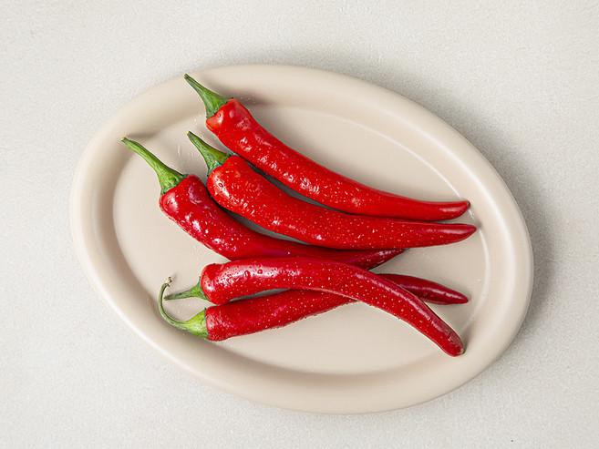 못생겨도 맛있는 홍고추, 100g, 1개