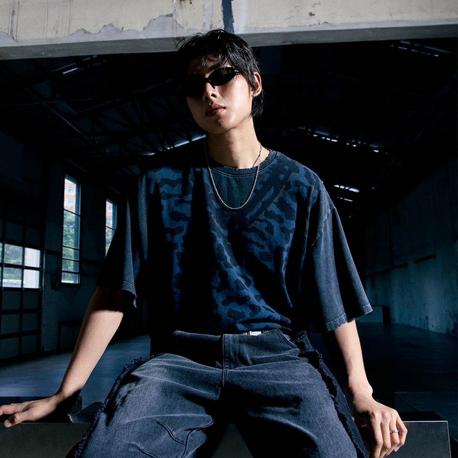 皇冠 Drip 豹紋 T恤, BLACK