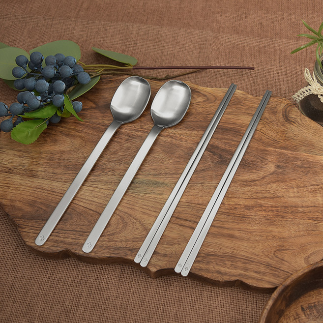 윌리브 국산 항균 수저세트, 매트 실버, 숟가락 2p + 젓가락 2쌍, 1개