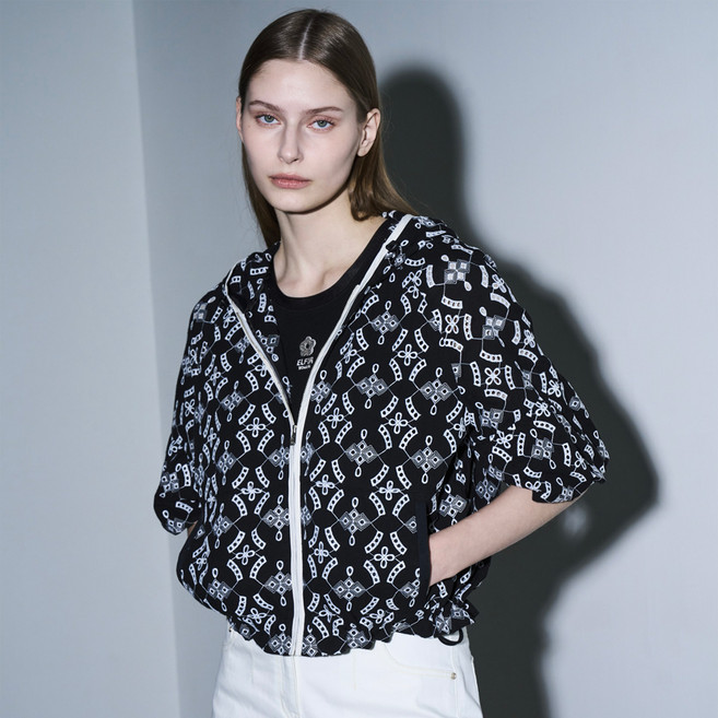 올리비아로렌 여성용 자수 후드 점퍼 VVCCL5M4151