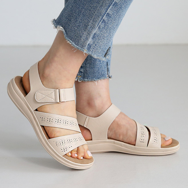 단골언니 여성용 펀칭 스트랩 푹신쿠션 틱톡 플랫 샌들