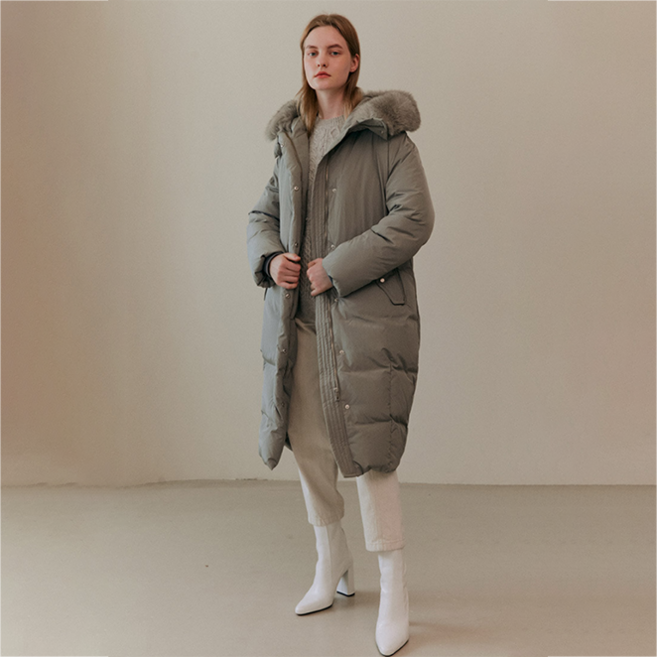 on&on 女款狐狸毛長版鵝絨外套 NY0WH775