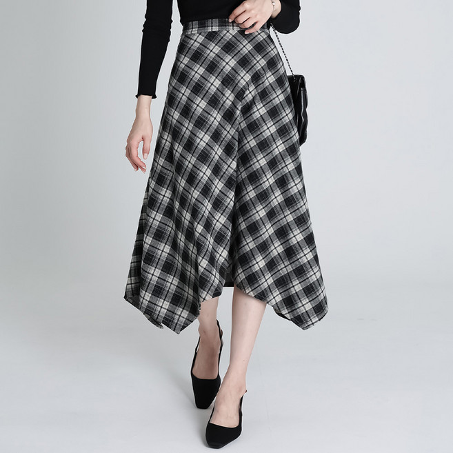 모이르벨라 여성용 체크 언발란스 롱 스커트 P26SS2-A2631