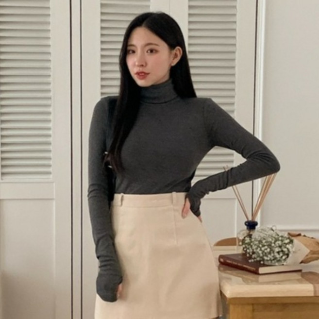 시크블랙 여성용 로이신 베이직 폴라넥 워머 티셔츠 cpt14113k3b