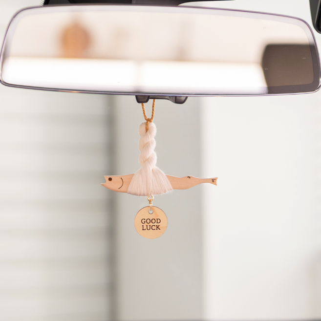 마켓유니버스 차량용 액막이 명태 룸미러 걸이형, GOOD LUCK 메이플 원목 면실, 1개