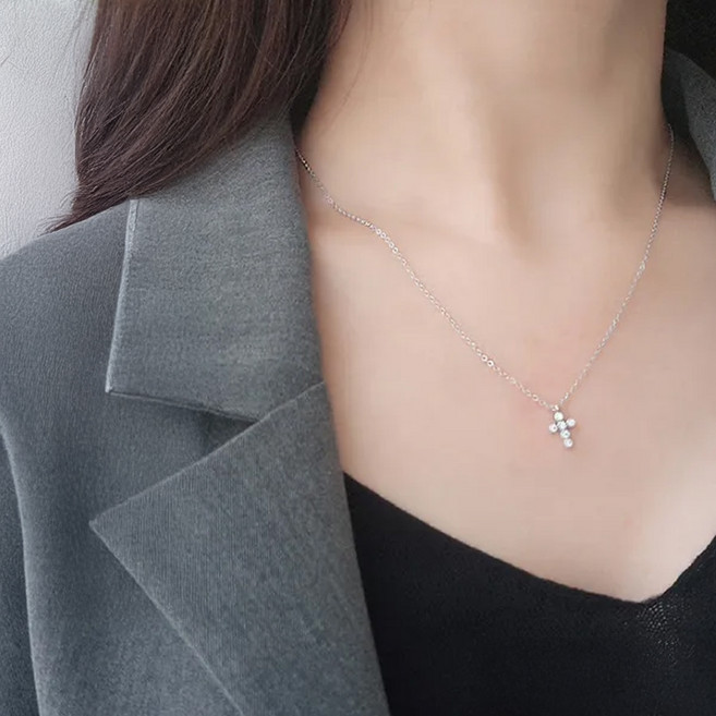 Sayaka 紗彌佳 925純銀守護誓言時尚簡約鑲鑽十字架項鍊