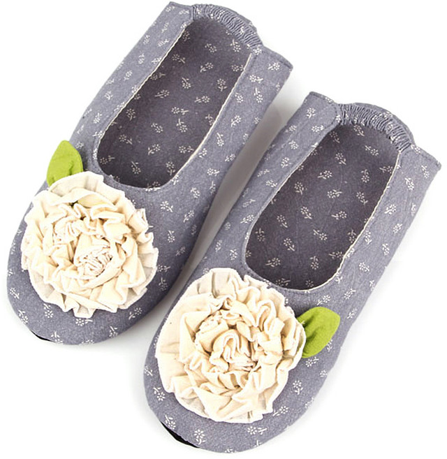 여성용 수공 실내화