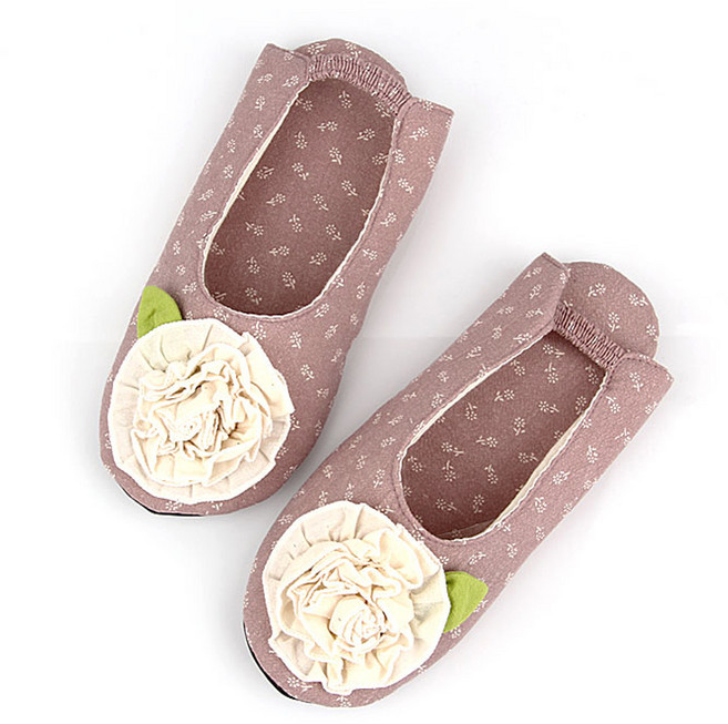 여성용 수공 실내화