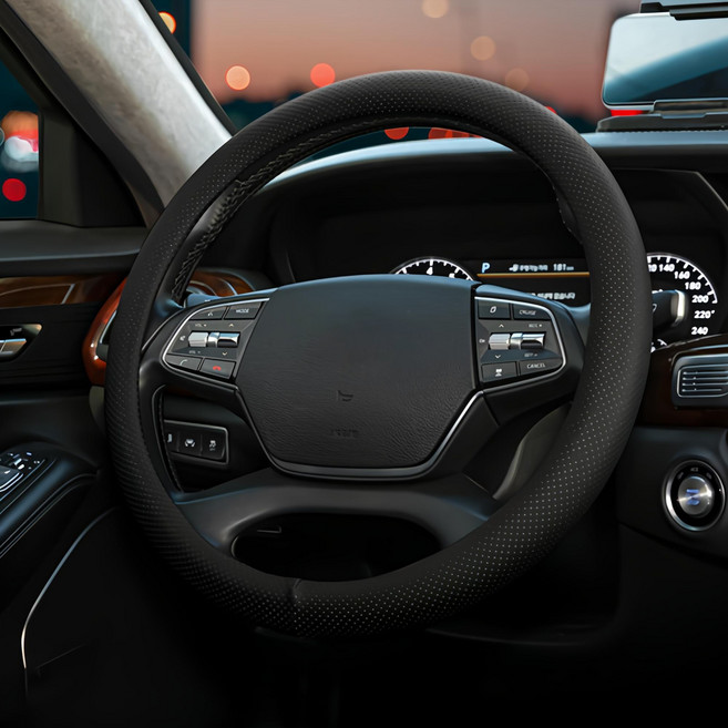 대한오토모빌 얇은 핸들커버 가죽 미끄럼방지 밀착 그립 초 슬림 우레탄 타공 차량용 커버, 블랙