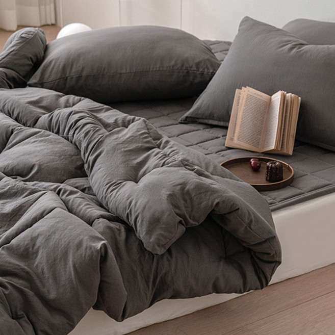 shez Home 韓國製造 奶昔牛奶水洗四季被, 炭灰色