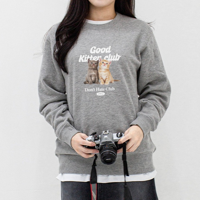 험블스튜디오 여성용 굿키튼고양이 프린팅 맨투맨 긴팔 티셔츠 TSST_59