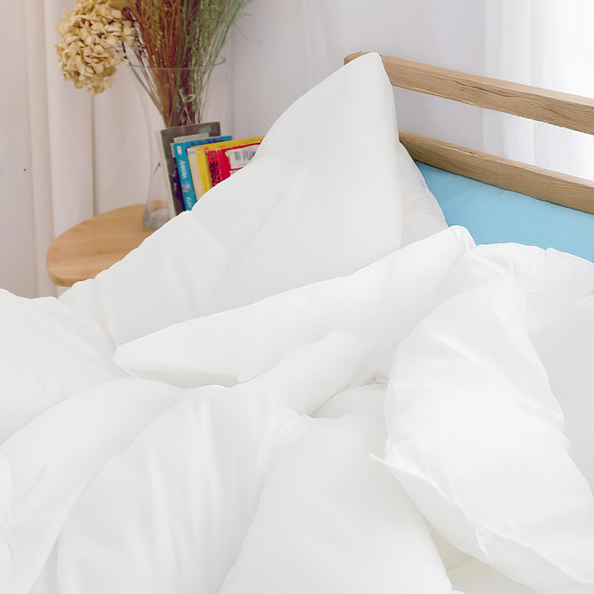 BUHO 布歐 單人抗菌雲朵棉可水洗恆溫被, 白色