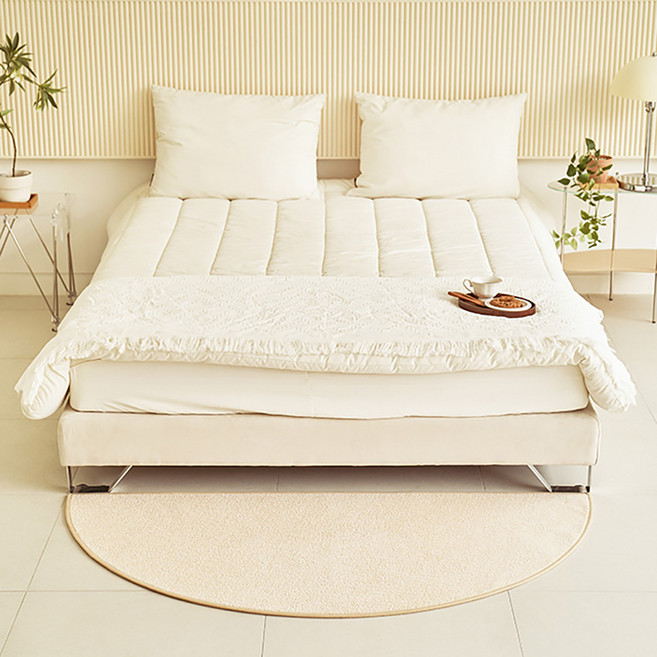 스칸디앤홈 관리쉬운 크림투톤 단모 러그 워셔블 거실 카페트 반원형