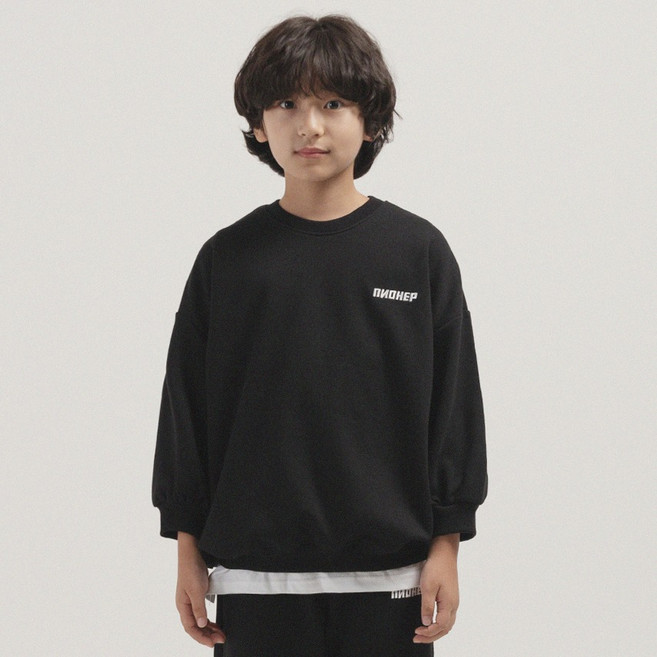 피아네르 미니 로고 자수 기모 오버핏 맨투맨