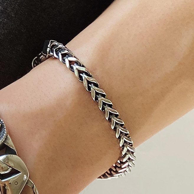 노이드비 남성용 써지컬스틸 브이스피카 체인팔찌