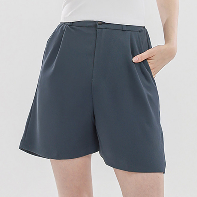 Elsso 女款後腰鬆緊五分百慕達西裝短褲