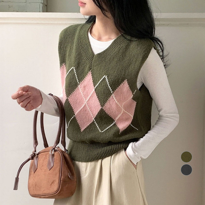 여성용 폭닥 헤어리얀 아가일 브이넥 니트 베스트