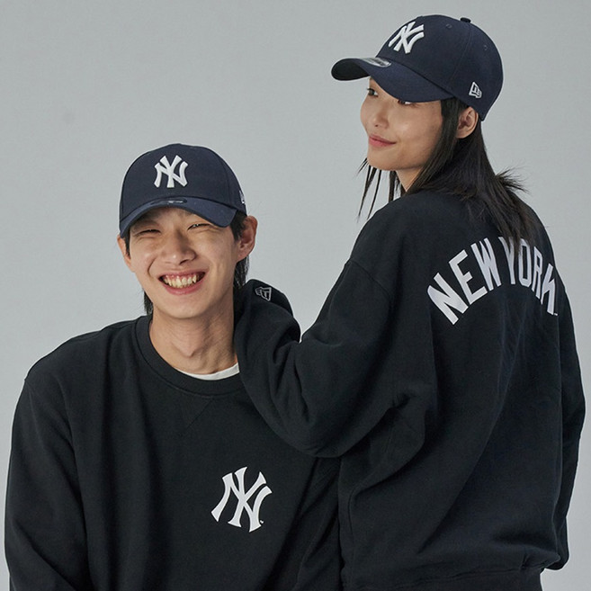 뉴에라 남녀공용 MLB 뉴욕 양키스 베이직 로고 맨투맨 148815