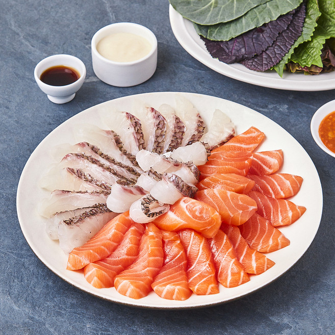 얌테이블 오늘 새벽 생산한 슬라이스 연어회 150g + 참돔껍질회 150g + 초고추장 + 연어용소스 + 간장소스 2입 + 생와사비 2입 + 쌈장 2입 + 쌈야채 2입 세트, 1세트