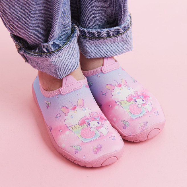 슈펜키즈 여아용 산리오 그래픽 아쿠아슈즈 HPKHQE251S