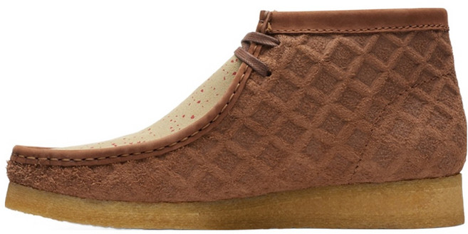 Clarks 男款 Sweet Chick Wallabee 靴 26163423