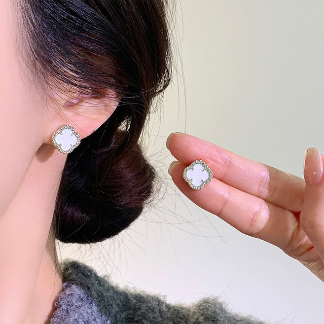 스타일플래닛 여성용 네이커 네잎클로버 귀걸이