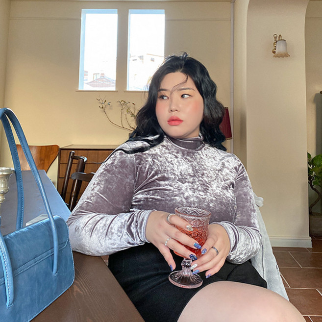 이블렛 제이스타일 루셀딘 반폴라 벨벳 빅사이즈 티셔츠