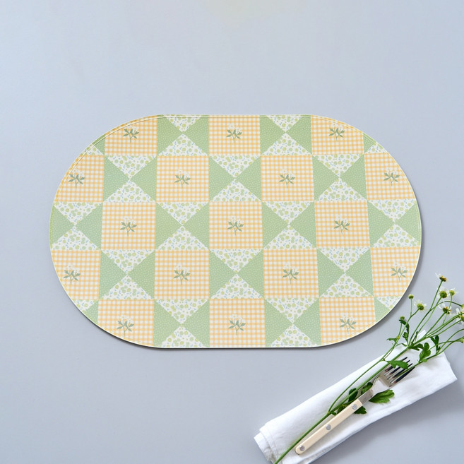 모던하우스 L 봄꽃이 살랑 타원 방수 식탁 매트 플라워 콜라주, 1개