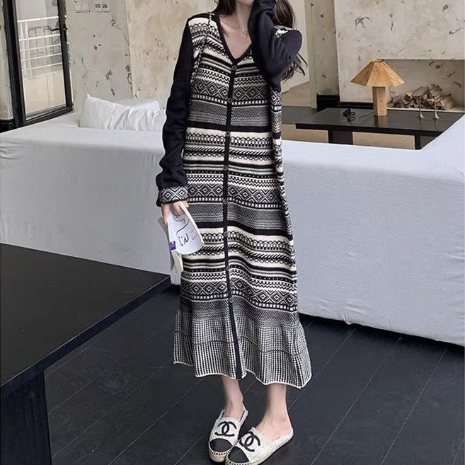 Paperments 拼接V領針織連身裙 11517, 黑色