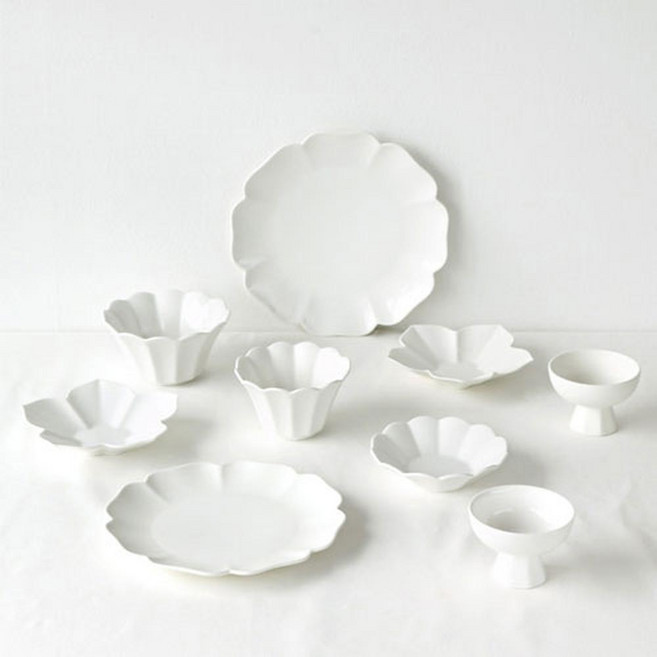 Erato Moi 2人份9件式白色亮光陶瓷餐具組, 1組, 白色, 9件組(2個小碗 + 2個中碗 + 2個醬汁碗 + 圓形盤 + 小菜碟 + 花形盤)