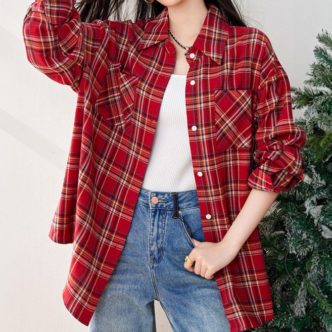 Queeniz 女款單口袋格紋圖案翻領襯衫
