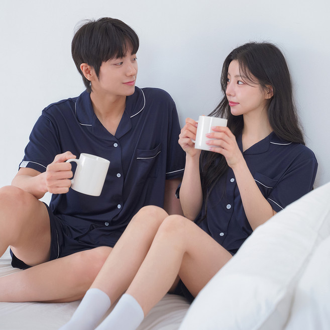 어나더디 루즈핏 소프트 터치 반팔 파자마