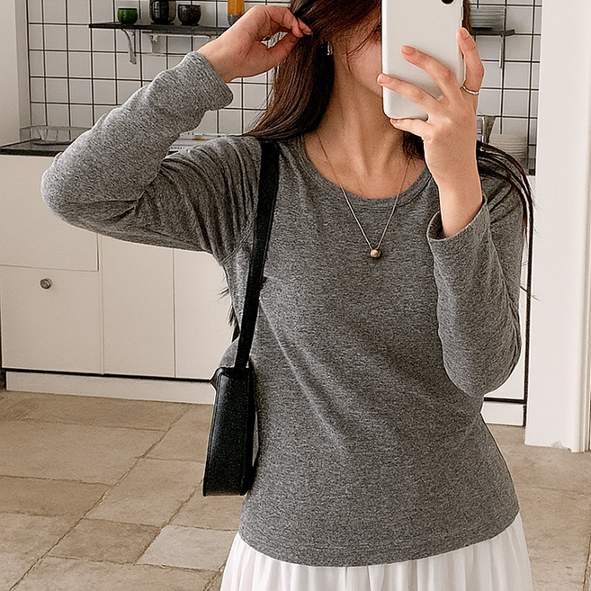 Lalaon 女款圓領抓皺修身線條長袖T恤 TSP2787