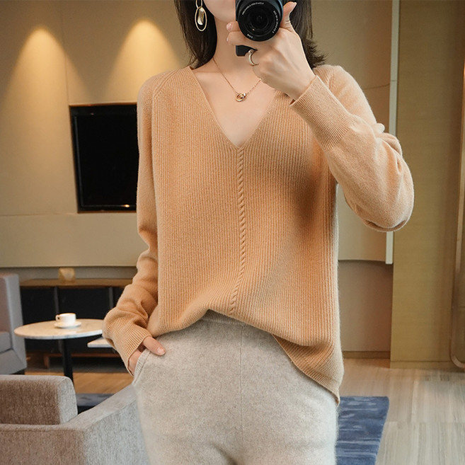 MarketA 女款輕熟女風棉花糖V領針織衫