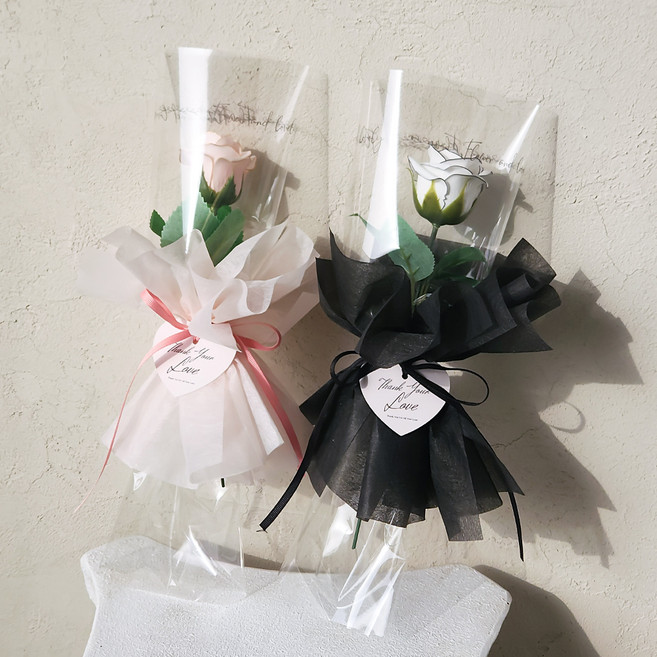 아스파시아 비누꽃 튀튀 스커트 라인 로즈 꽃다발 2종 + 쇼핑백 2p 세트, 핑크 + 화이트블랙, 1개